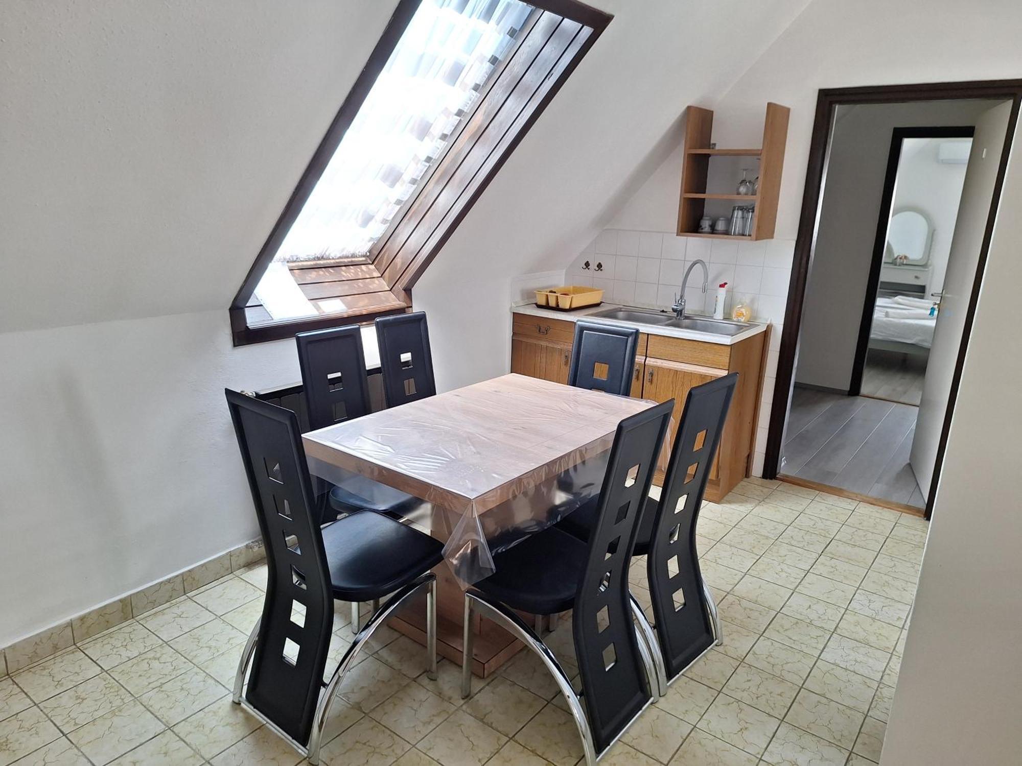 Aniiza Apartman Orvenyes Exterior foto